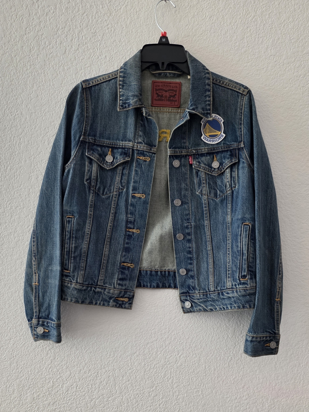 Levi's Women's Blue Denim Warriors Jacket - Classic Trucker Style